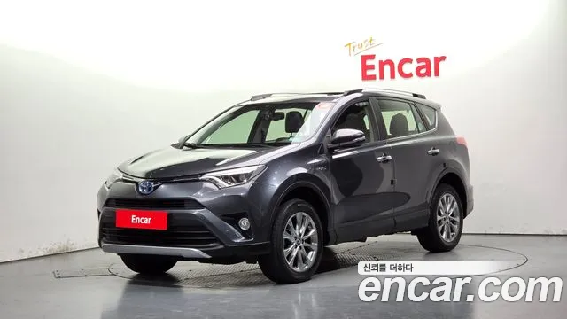 Toyota RAV4 2016 — photo 1