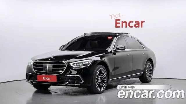 Mercedes-Benz S-Class 2023 — photo 1