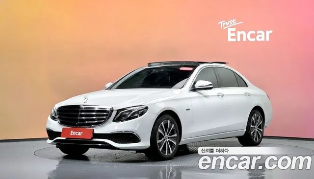 Mercedes-Benz E-Class 2019 — photo 1