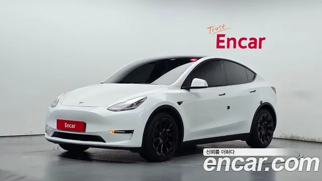 Tesla Model Y 2022 — photo 1