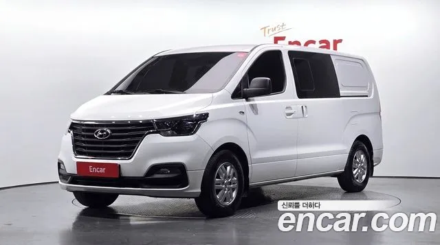 Hyundai Starex 2020 — photo 1