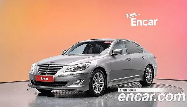 Hyundai Genesis 2012 — photo 1