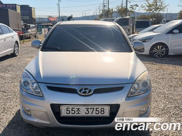 Hyundai i30 2008 — photo 1
