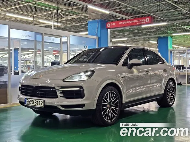Porsche Cayenne 2021 — photo 1