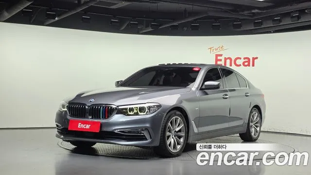 BMW 5-Series 2018 — photo 1