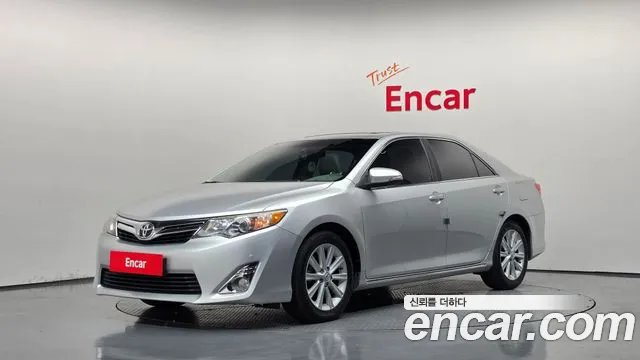 Toyota Camry 2013 — photo 1