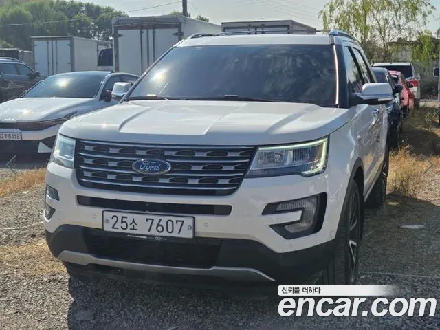 Ford Explorer 2017 — photo 1