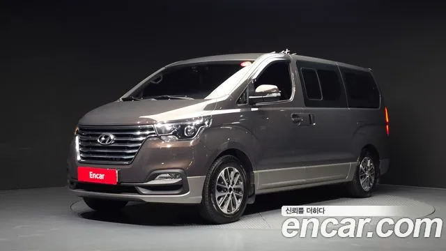 Hyundai Starex 2019 — photo 1