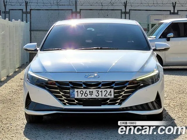 Hyundai AVANTE 2021 — photo 1