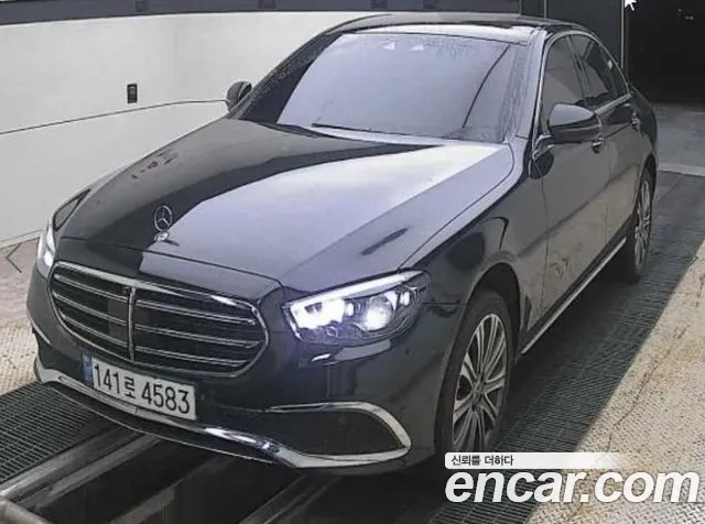 Mercedes-Benz E-Class 2021 — photo 1