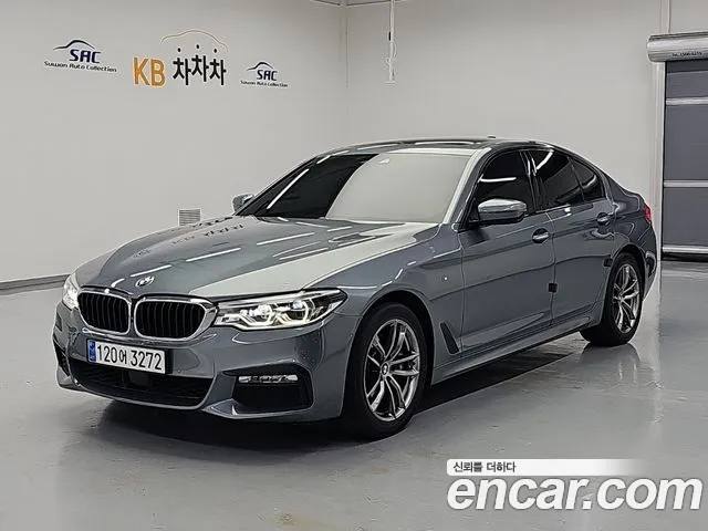 BMW 5-Series 2017 — photo 1