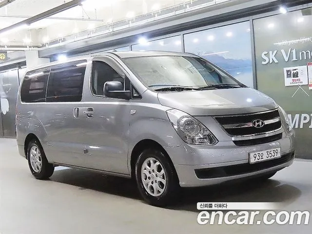 Hyundai Starex 2015 — photo 1
