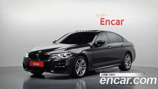 BMW 5-Series 2017 — photo 1