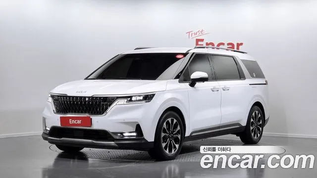 Kia Canival 2023 — photo 1