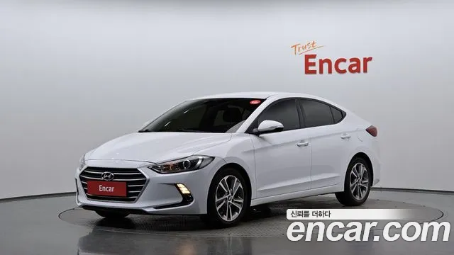 Hyundai AVANTE 2018 — photo 1
