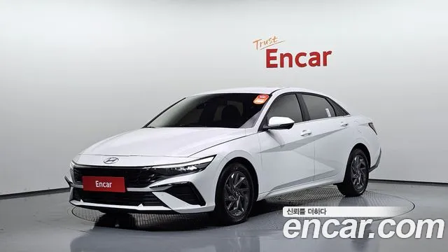 Hyundai AVANTE 2024 — photo 1