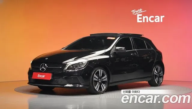 Mercedes-Benz A-Class 2018 — photo 1