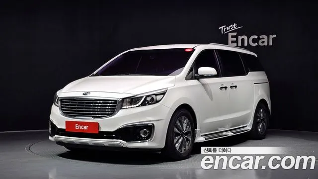 Kia Canival 2015 — photo 1