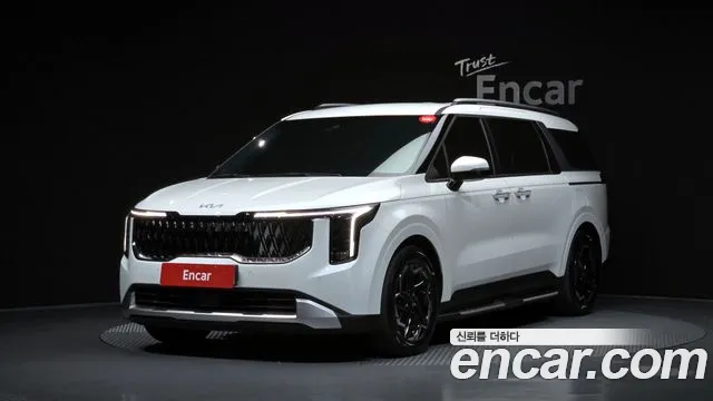 Kia Canival 2025 — photo 1