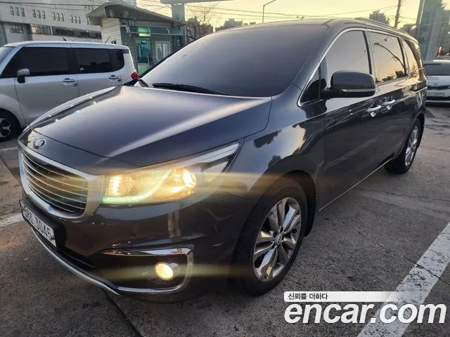 Kia Canival 2017 — photo 1