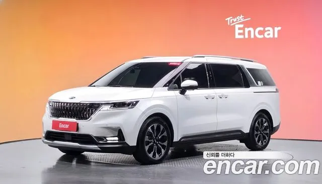 Kia Canival 2021 — photo 1