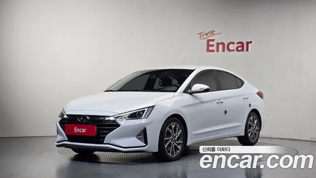Hyundai AVANTE 2019 — photo 1