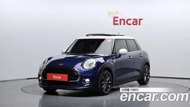 Mini Cooper 2015 — photo 1