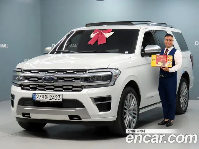 Ford Expedition 2022 — photo 1