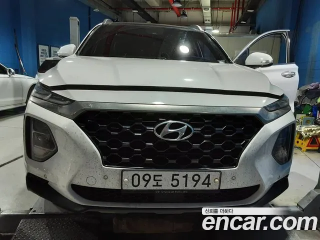 Hyundai Santafe 2019 — photo 1