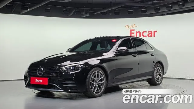 Mercedes-Benz E-Class 2021 — photo 1