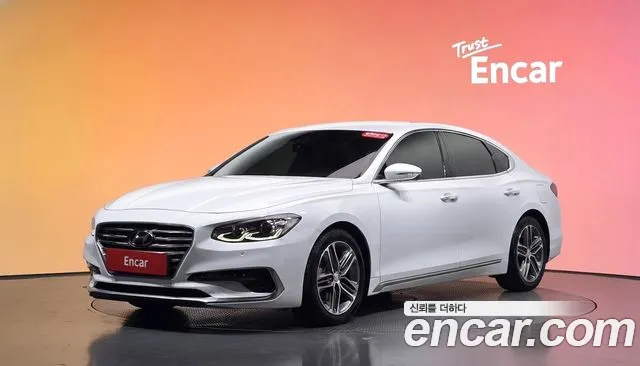 Hyundai Grandeur 2018 — photo 1