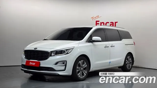 Kia Canival 2019 — photo 1