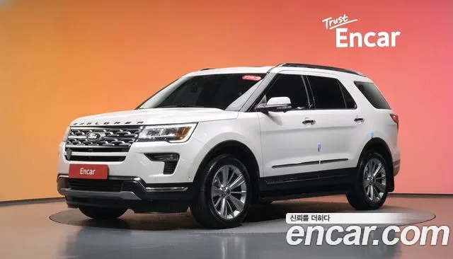 Ford Explorer 2018 — photo 1