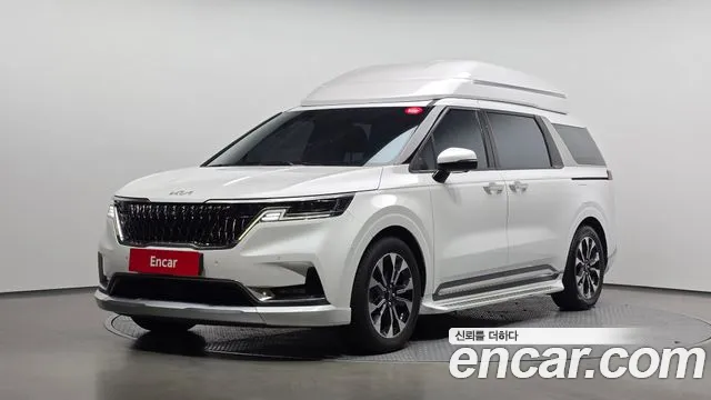 Kia Canival 2023 — photo 1