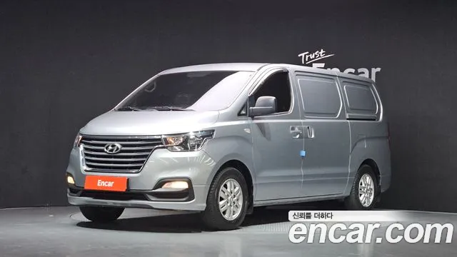 Hyundai Starex 2020 — photo 1