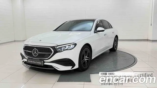 Mercedes-Benz E-Class 2026 — photo 1