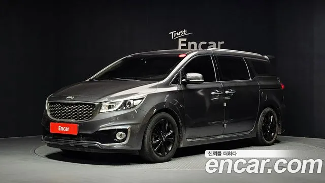Kia Canival 2017 — photo 1