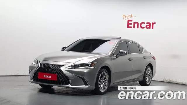 Lexus ES 2023 — photo 1