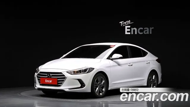 Hyundai AVANTE 2018 — photo 1