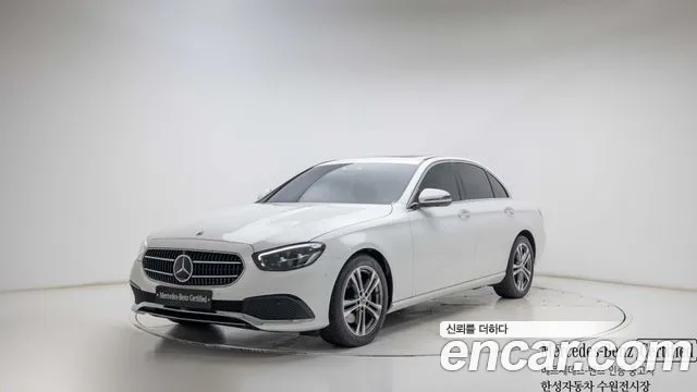 Mercedes-Benz E-Class 2023 — photo 1