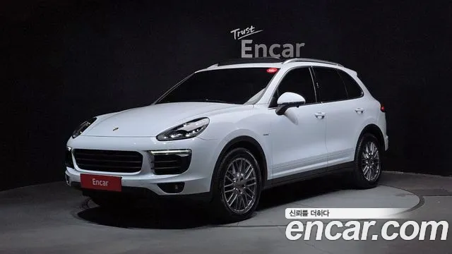 Porsche Cayenne 2015 — photo 1