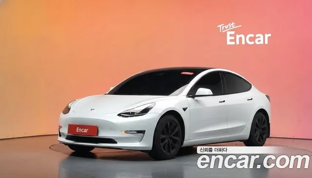 Tesla Model 3 2022 — photo 1