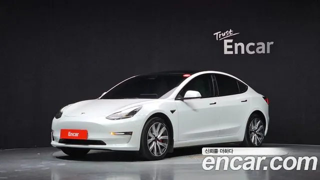 Tesla Model 3 2022 — photo 1