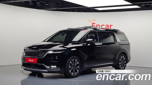 Kia Canival 2023 — photo 1
