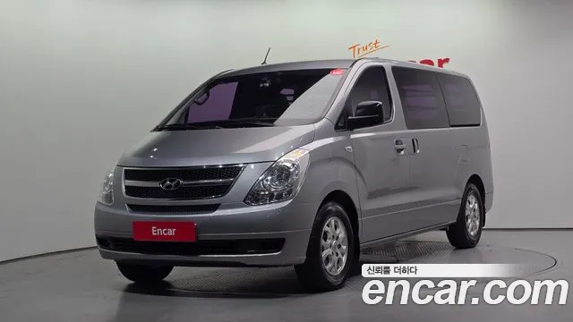 Hyundai Starex 2011 — photo 1