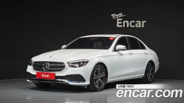 Mercedes-Benz E-Class 2021 — photo 1