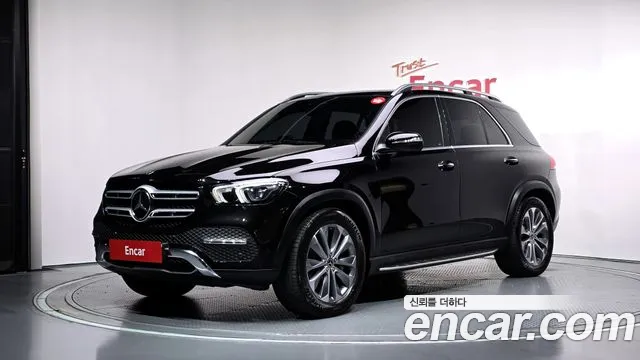 Mercedes-Benz GLE-Class 2021 — photo 1