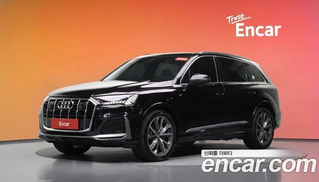 Audi Q7 2020 — photo 1