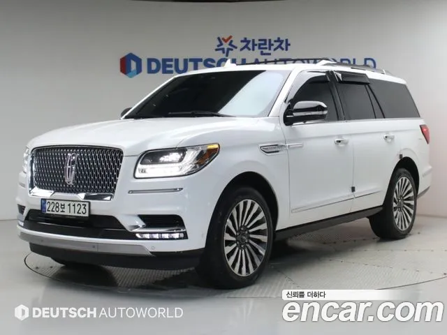 Lincoln Navigator 2021 — photo 1