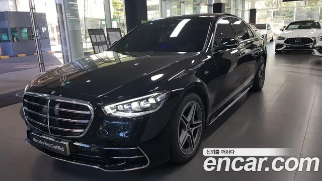 Mercedes-Benz S-Class 2023 — photo 1